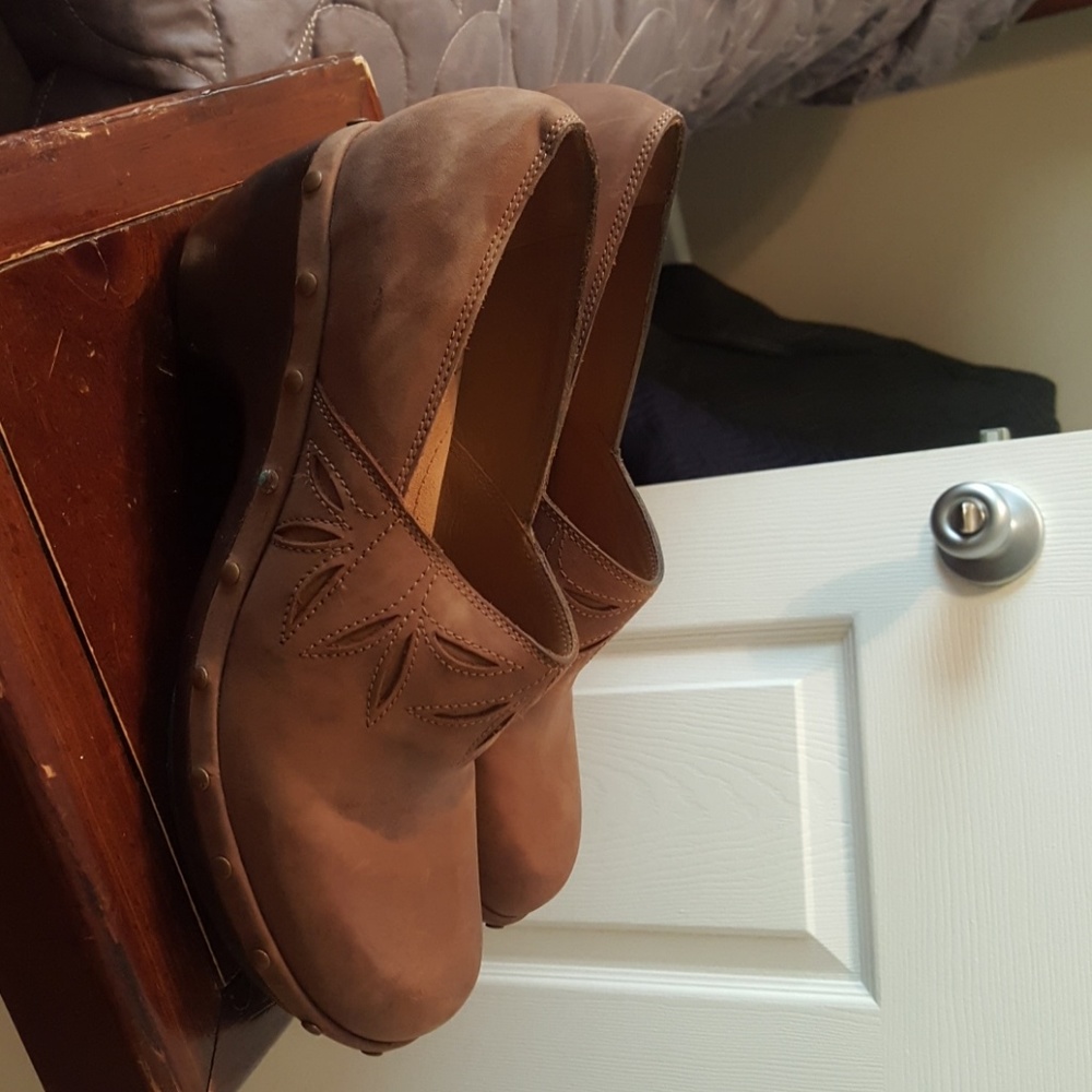 NUTURE clog